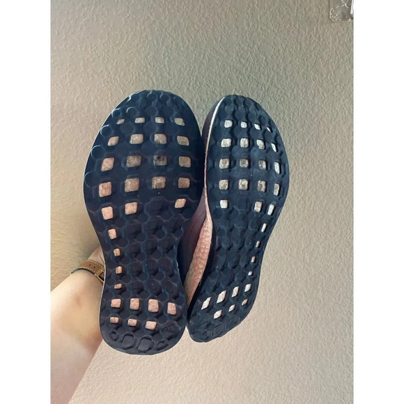 Adidas Pure Boost Womens Size 6.5 mixed knit and Grey Colorway Athletic Running - Picture 7 of 7